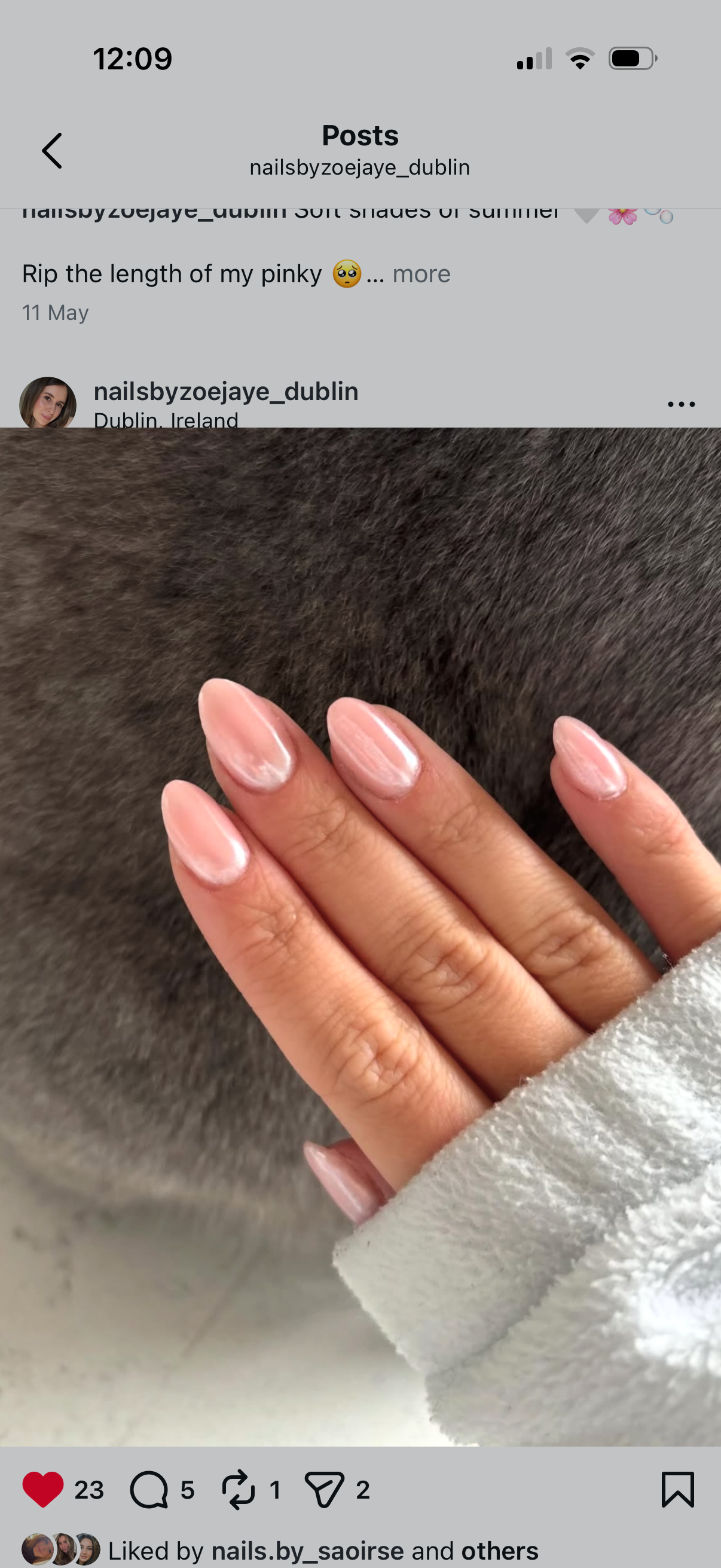Chrome nail set shared by a graduate