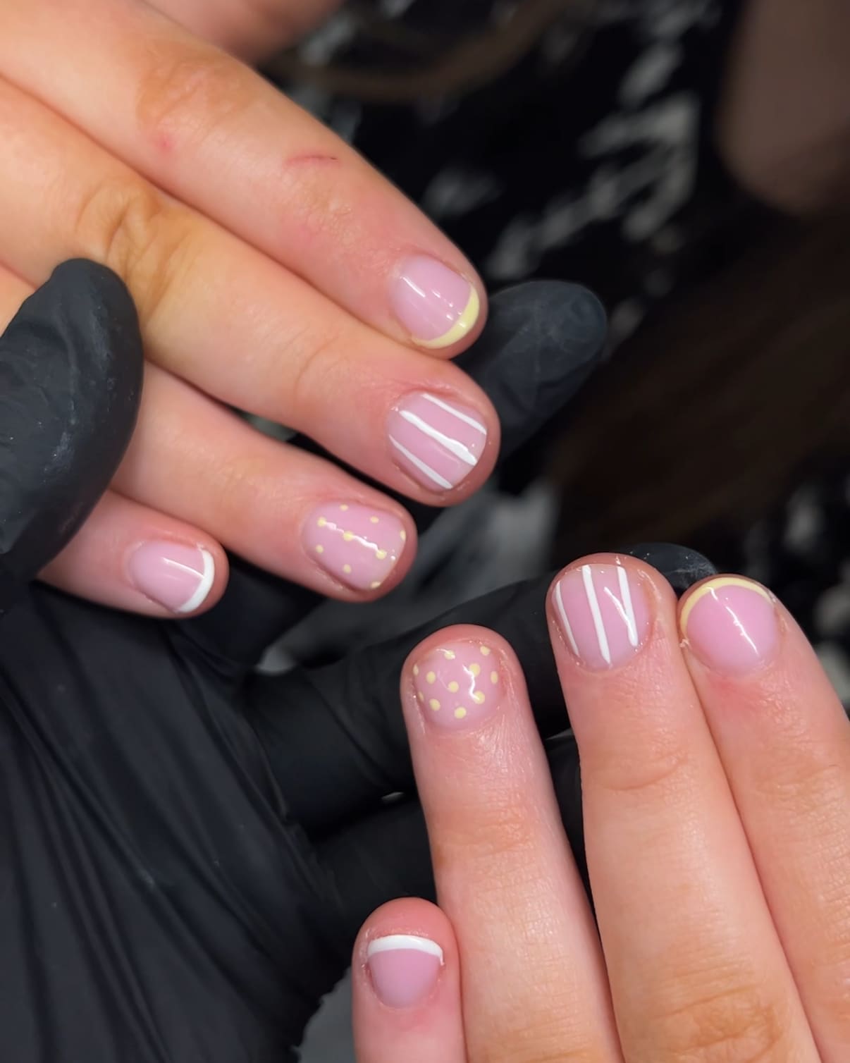 Line-art and dot nail art